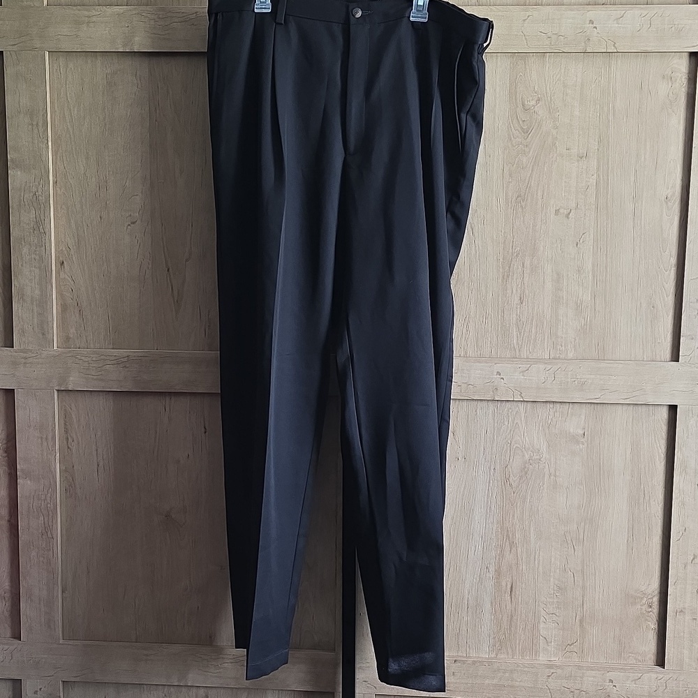 (J32) Hagger Men's Black Dress Pants Sz 40x 34